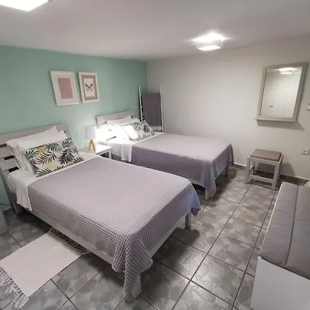 The Minty Door Boutique House * Науса