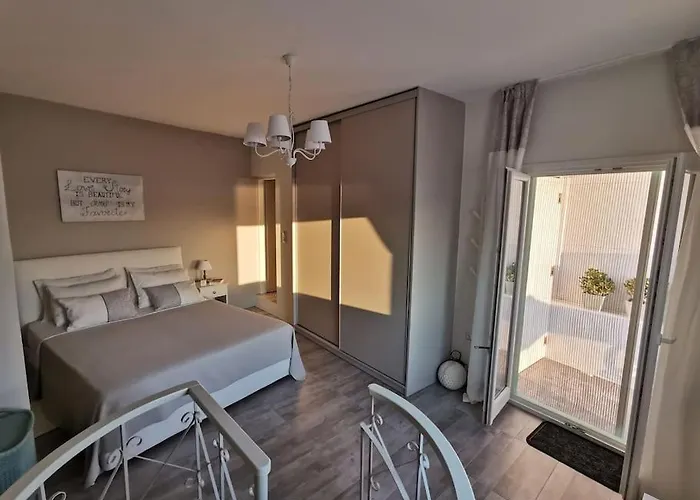 The Minty Door Boutique House Semesterbostad