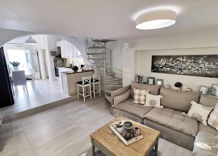 The Minty Door Boutique House Naousa